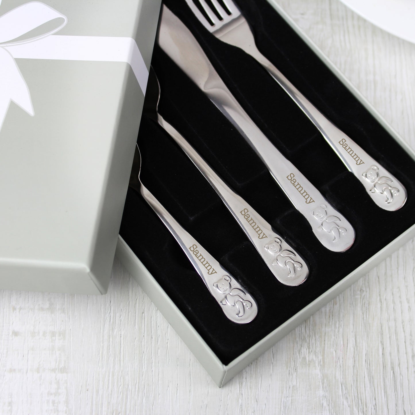 Teddy 4 Piece Embossed Cutlery Set